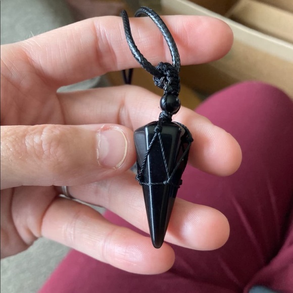 BRAND NEW UNISEX BLACK OBSIDIAN HEALING STONE NECKLACE NWT - Picture 3 of 5